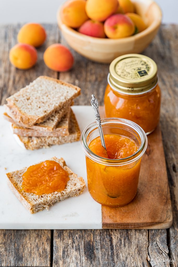 Confettura di albicocche